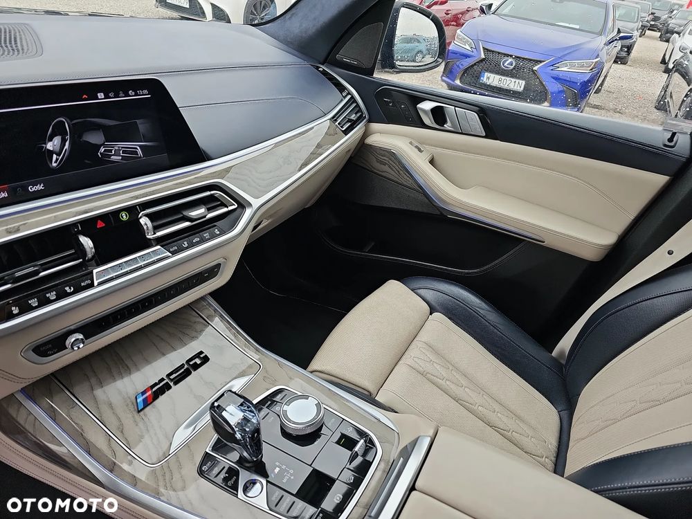 BMW X7 - 16