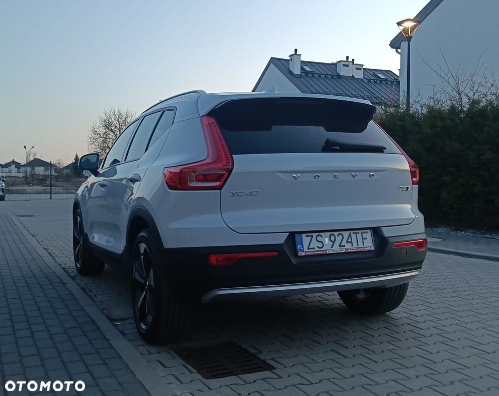 Volvo XC 40 T5 AWD Geartronic Momentum - 9