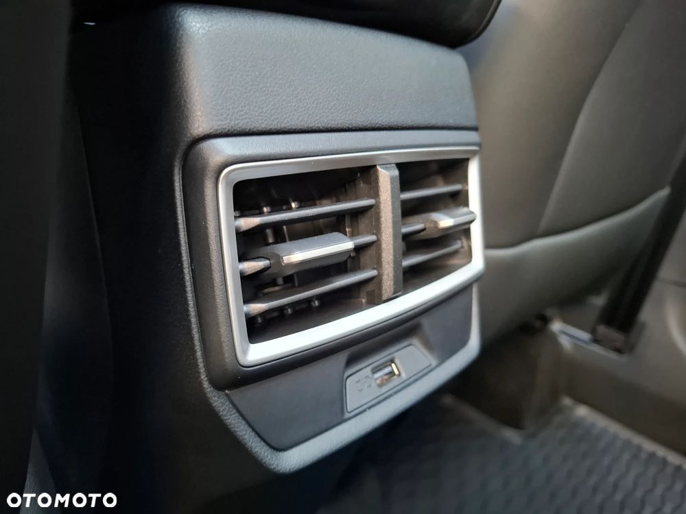 MG ZS Hybrid+ - 9