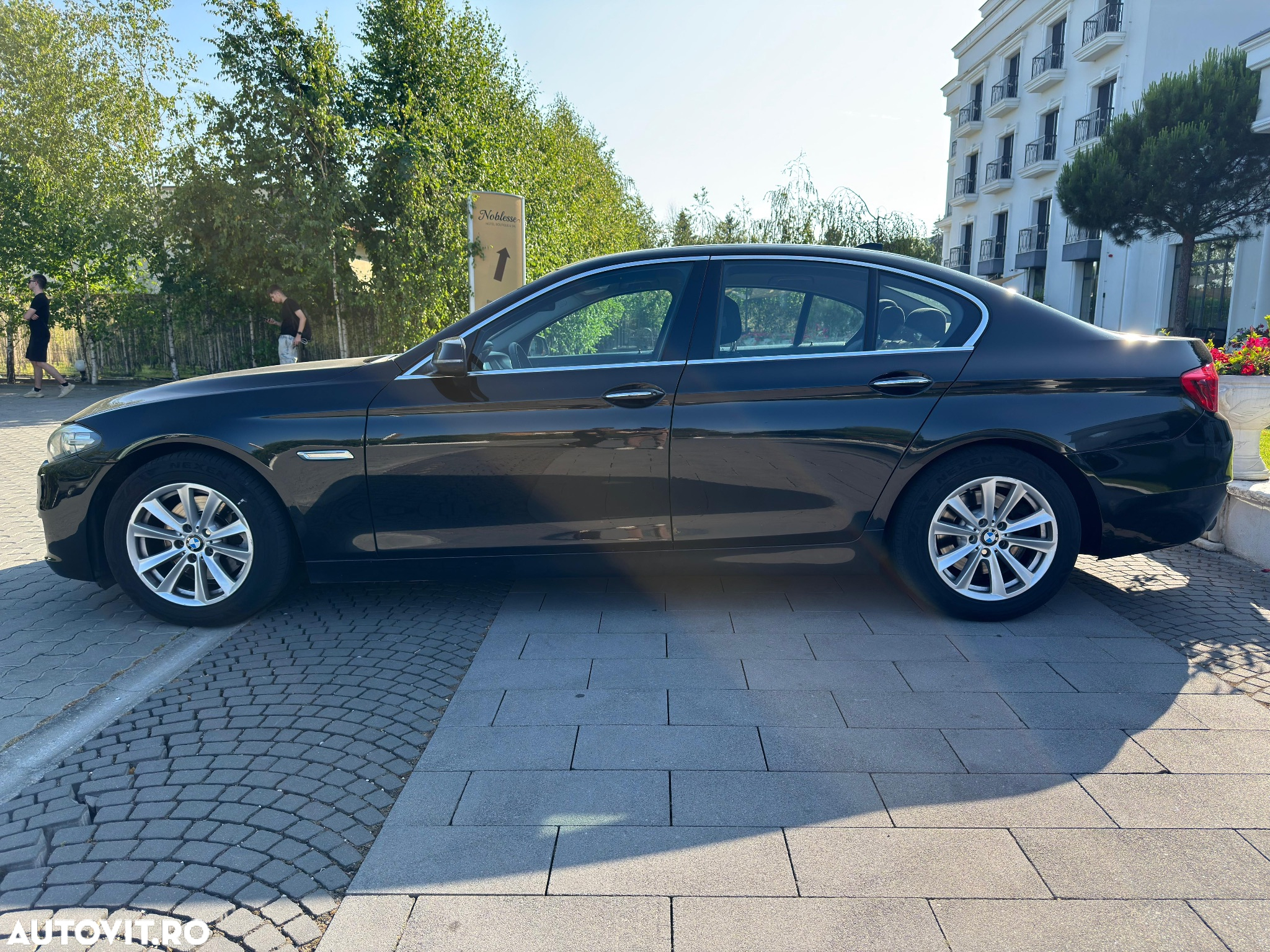BMW Seria 5 520d Aut. Luxury Line - 10