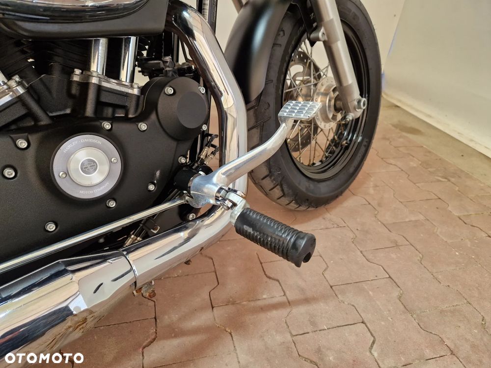 Harley-Davidson Sportster Custom 1200C - 28