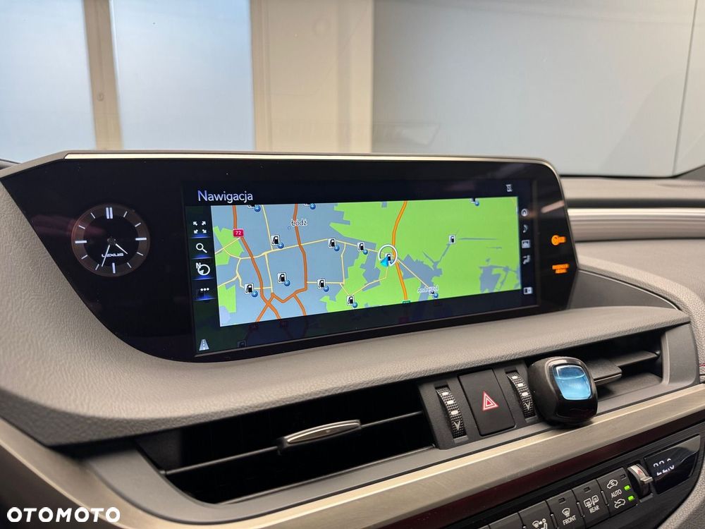 Lexus ES 300h F Sport Edition - 18