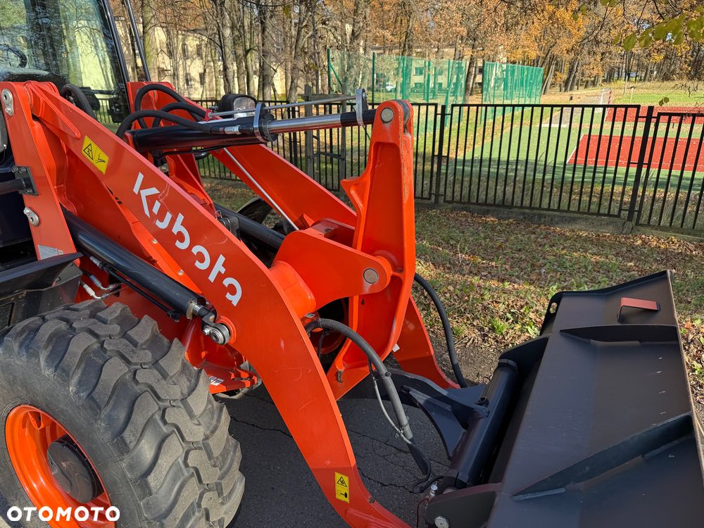 Kubota Ładowarka R070 - 11