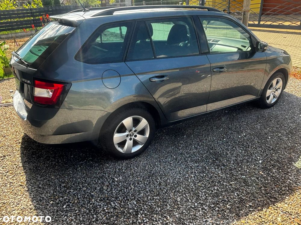 Skoda Fabia 1.2 TSI Ambition - 4
