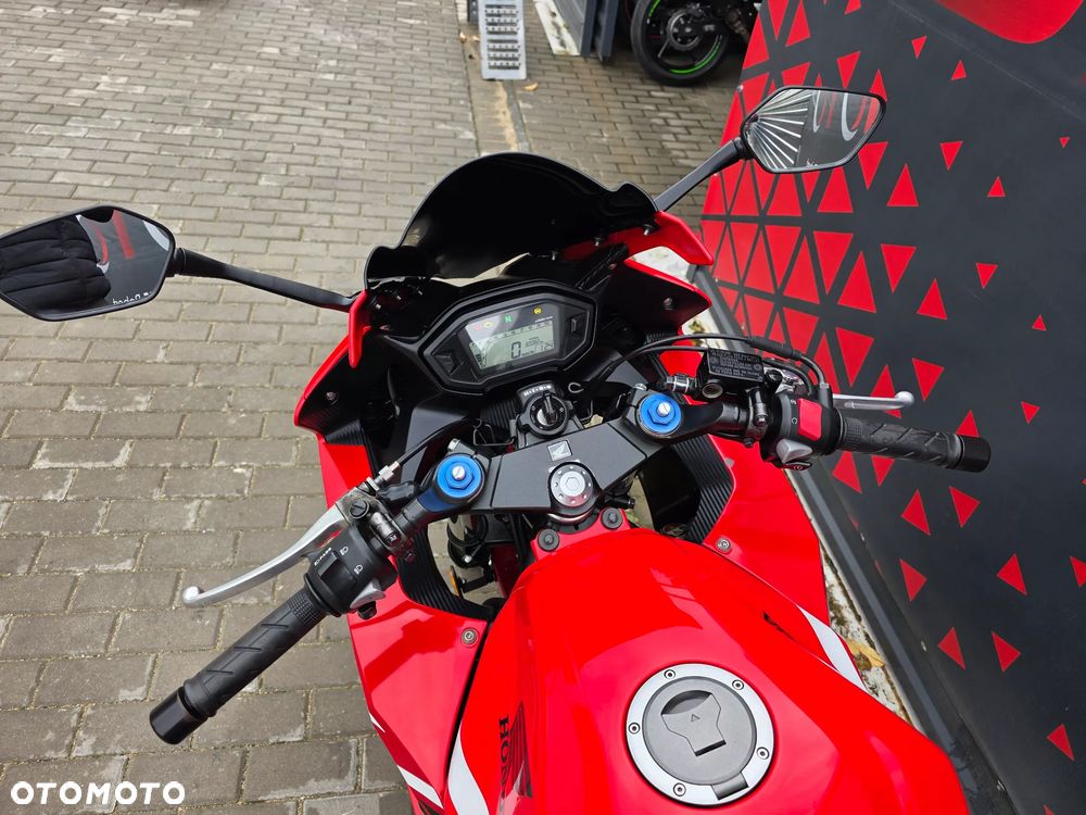 Honda CBR - 17