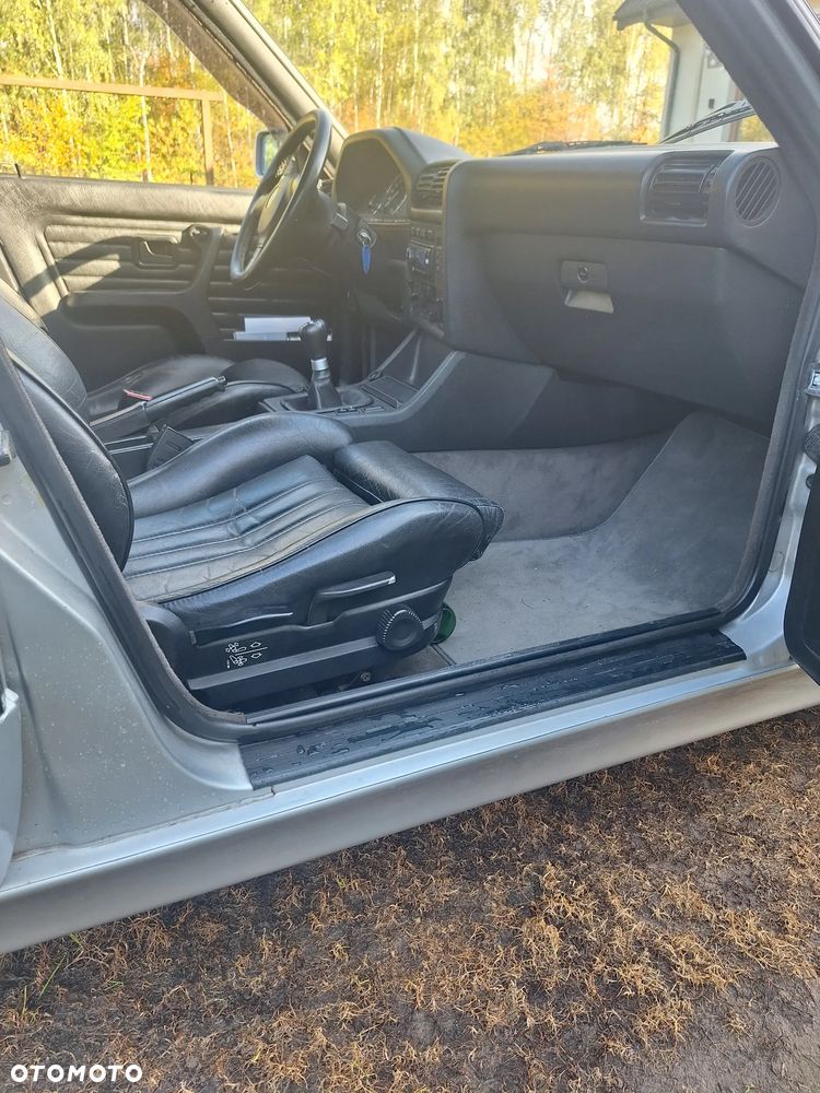 BMW Seria 3 318i - 12
