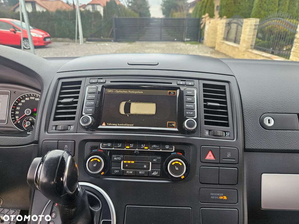 Volkswagen Multivan - 27