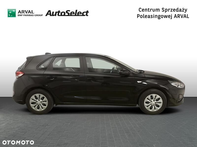 Hyundai i30 1.5 DPI Classic + - 8