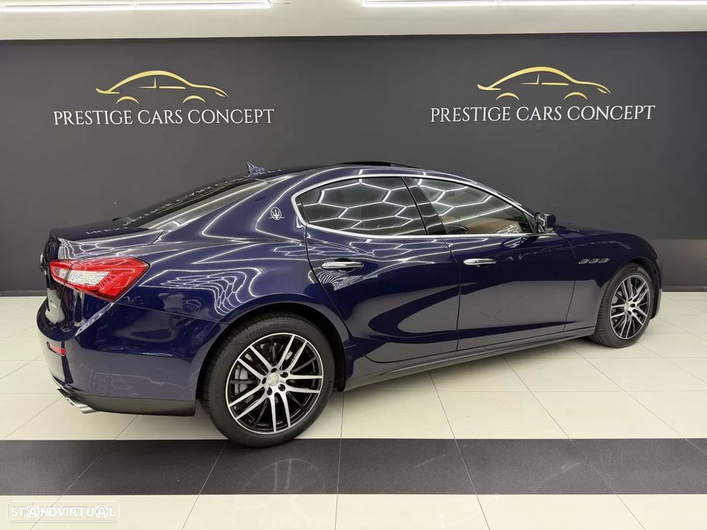 Maserati Ghibli 3.0 V6 GranLusso — fotografia 3