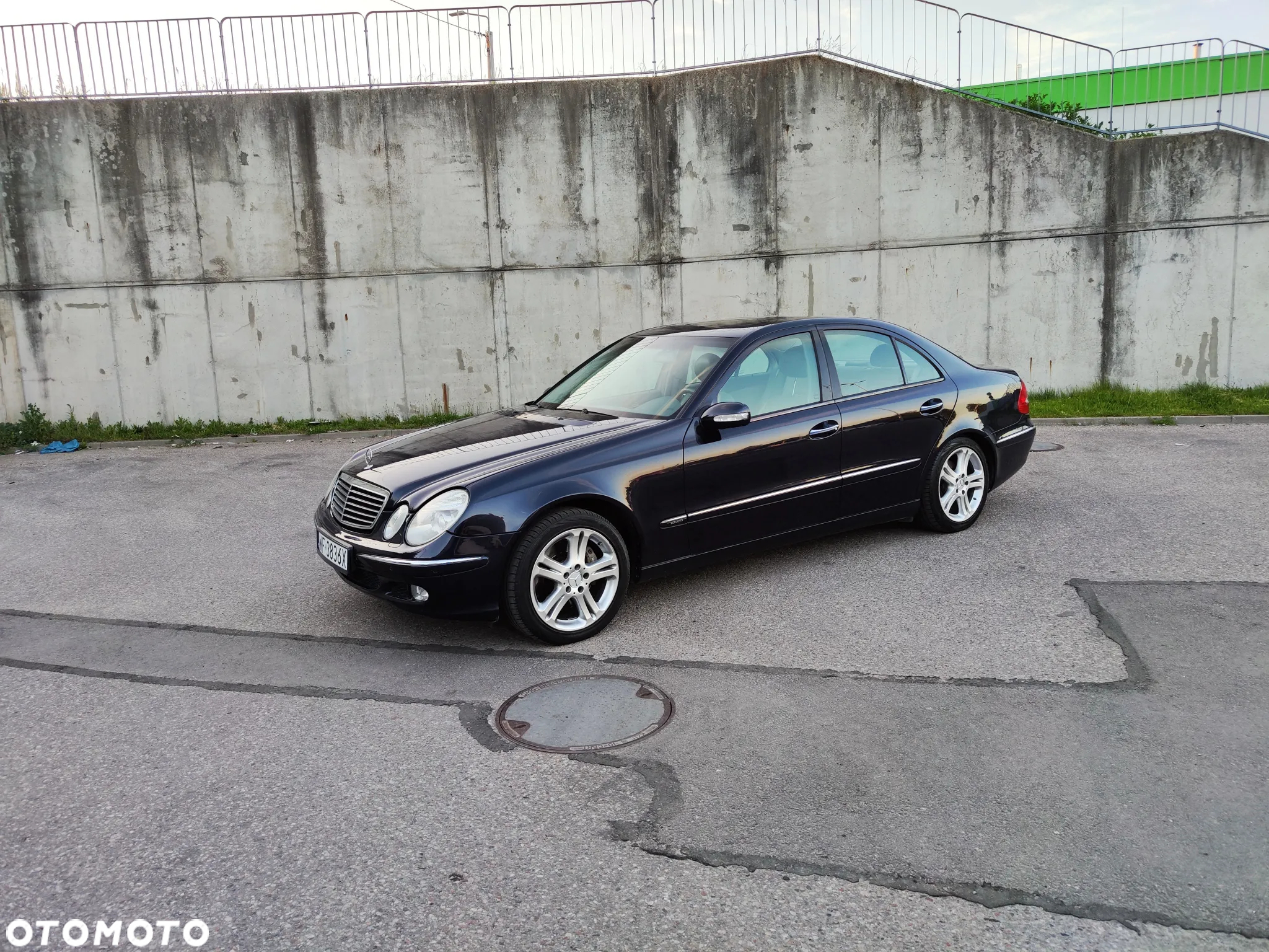Mercedes-Benz Klasa E 500 7G-TRONIC Elegance - 7