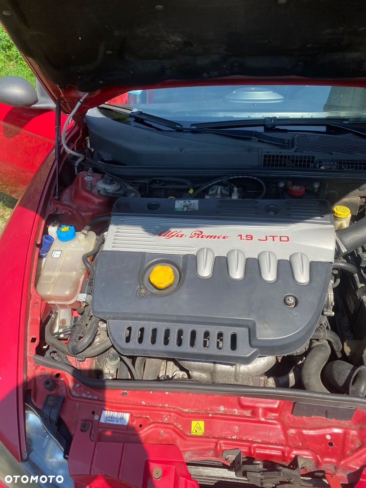 Alfa Romeo 147 1.9 JTDM 8V - 24