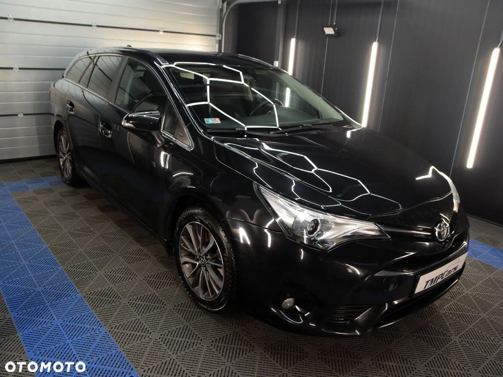 Toyota Avensis 2.0 D-4D Premium - 29