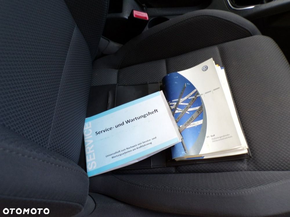 Volkswagen Golf - 27
