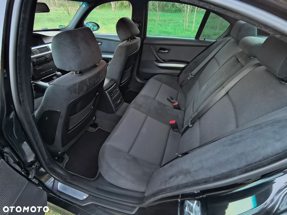 BMW Seria 3 325i - 10