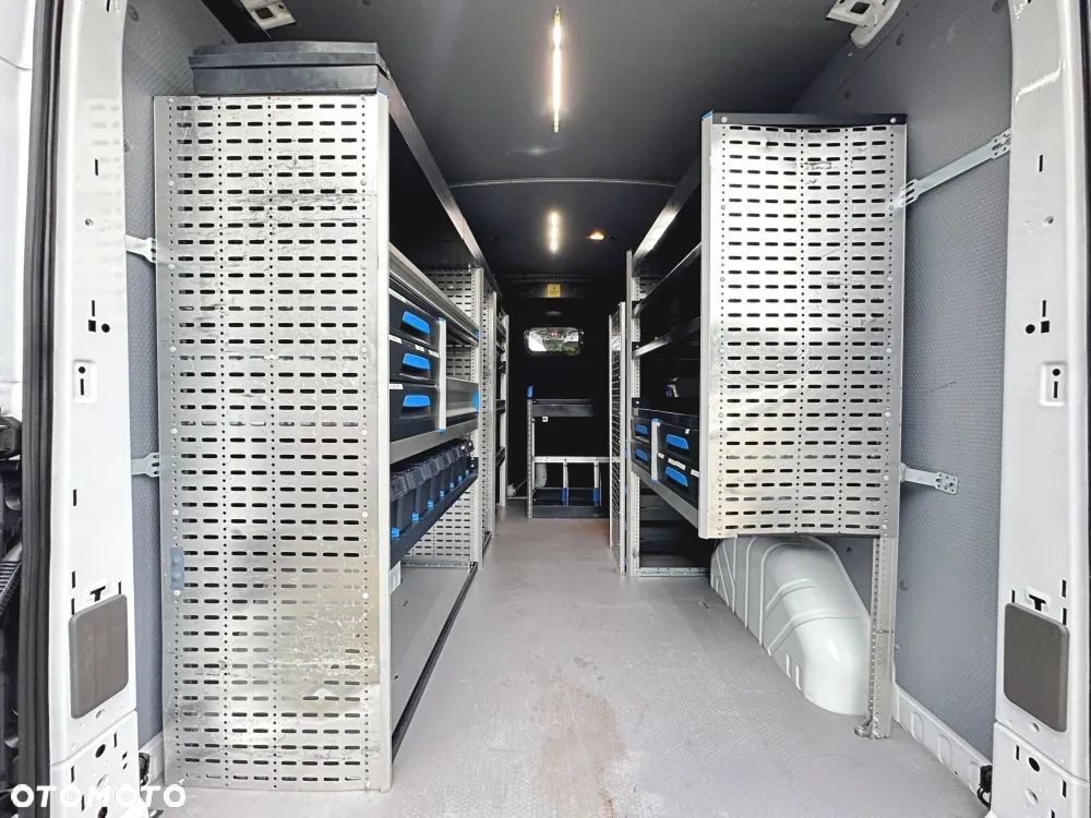Ford Transit - 12