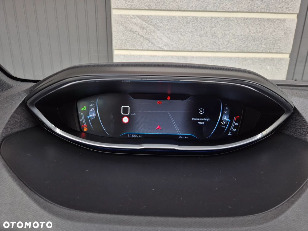 Peugeot 5008 2.0 HDi Active 7os - 8