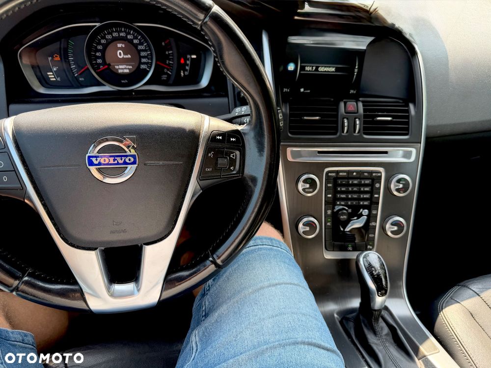 Volvo XC 60 D4 Geartronic Momentum - 12