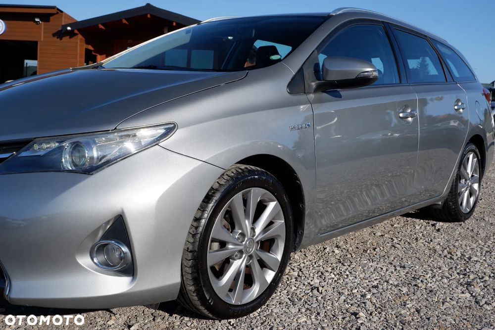 Toyota Auris 1.8 HSD Luna - 35