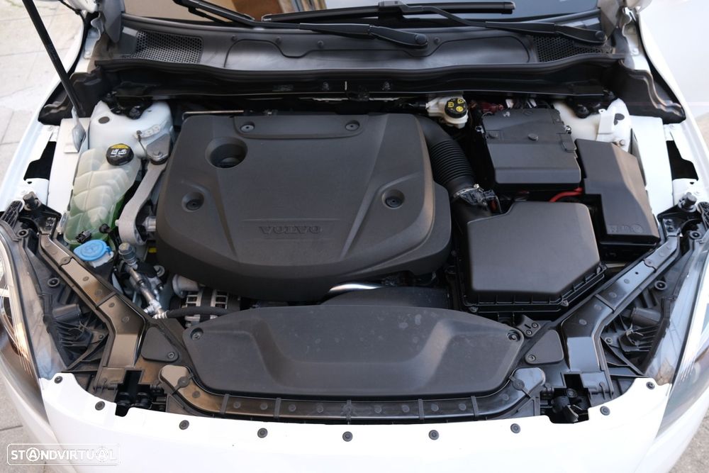 Volvo V40 2.0 D2 Momentum - 36