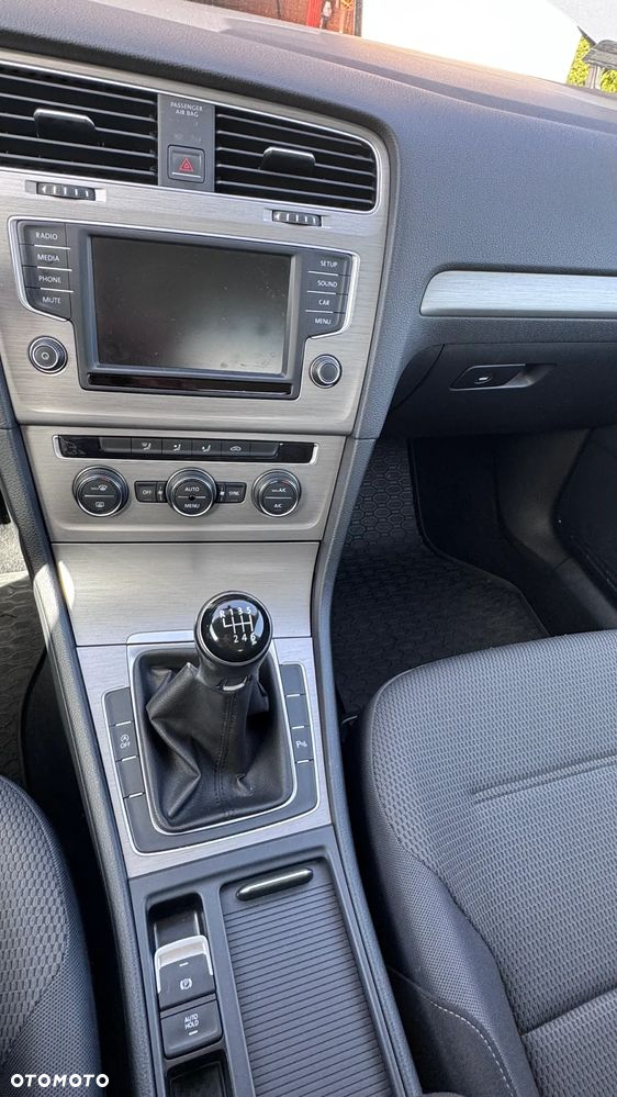 Volkswagen Golf VII 1.2 TSI BMT Comfortline - 11
