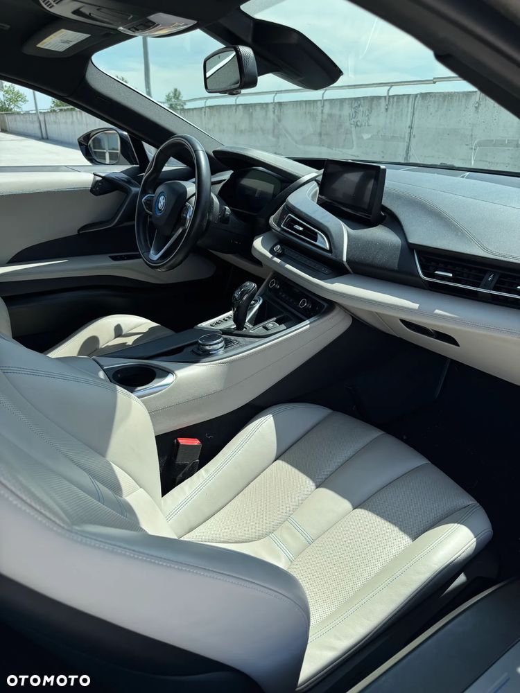 BMW i8 - 13