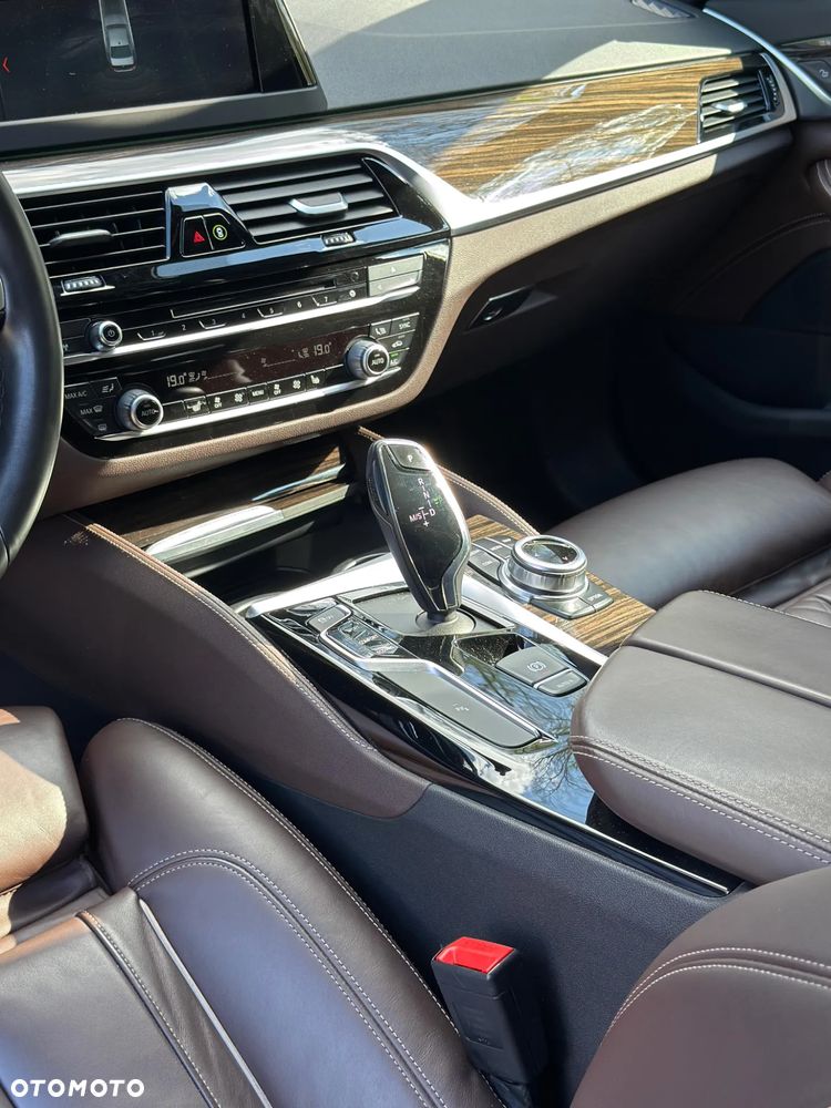 BMW Seria 5 530i M Sport sport - 18