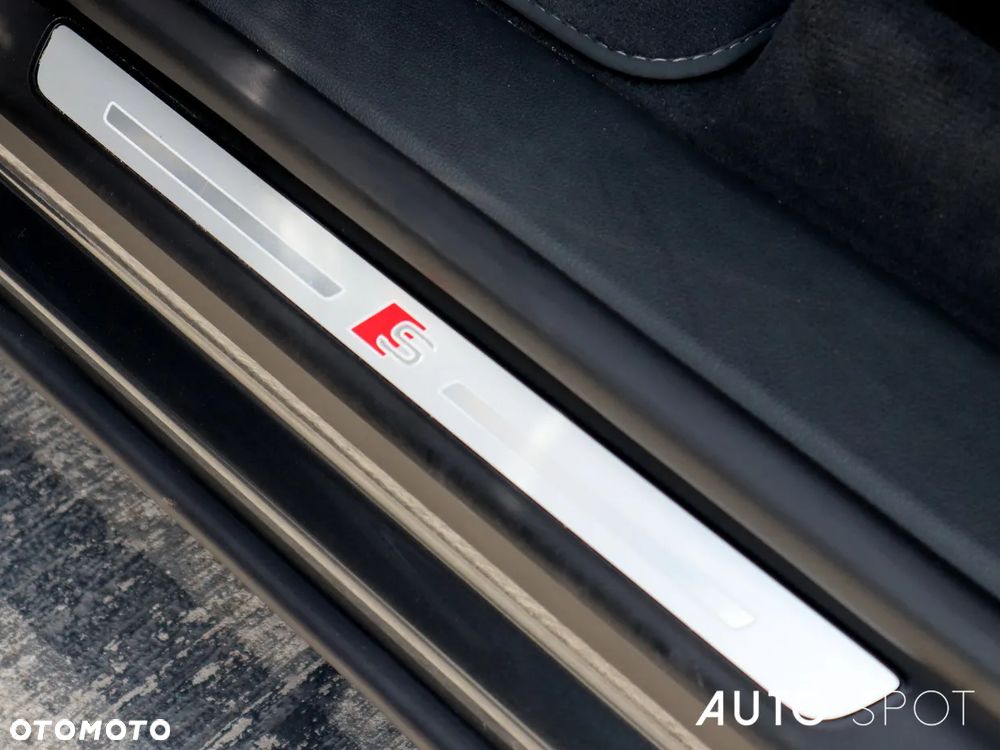 Audi SQ8 TFSI Quattro Tiptronic - 19