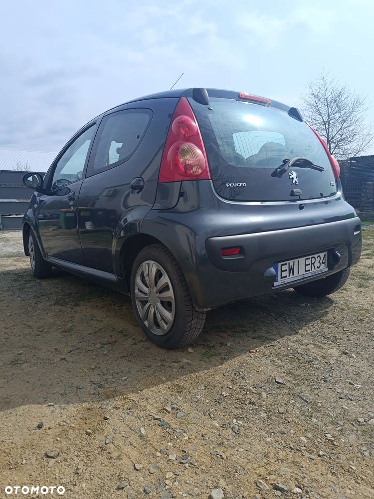 Peugeot 107 1.4 HDI Trendy - 5