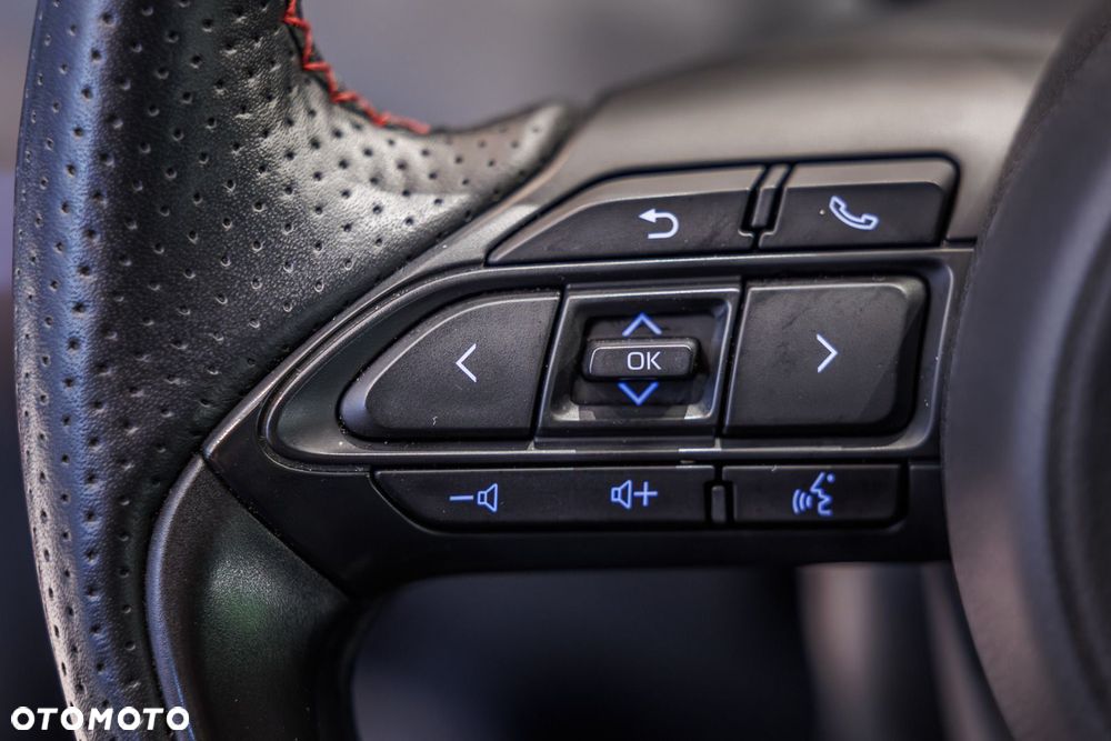 Toyota Yaris Cross Hybrid 1.5 GR Sport - 16