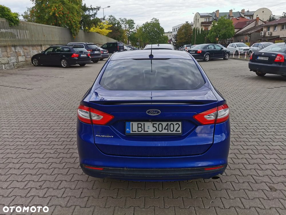 Ford Fusion - 4