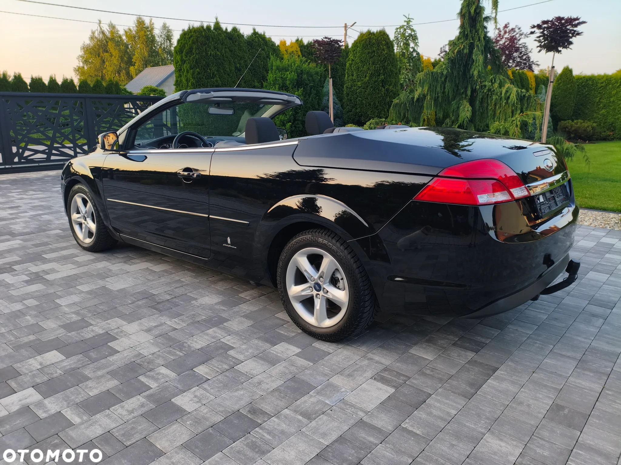 Ford Focus Coupe-Cabriolet 1.6 16V Trend - 4