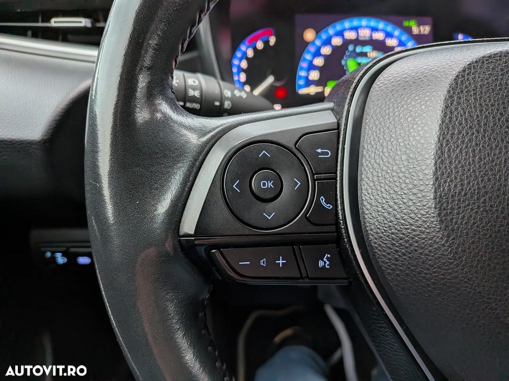 Toyota Corolla Sedan 1.8 HSD Exclusive - 17