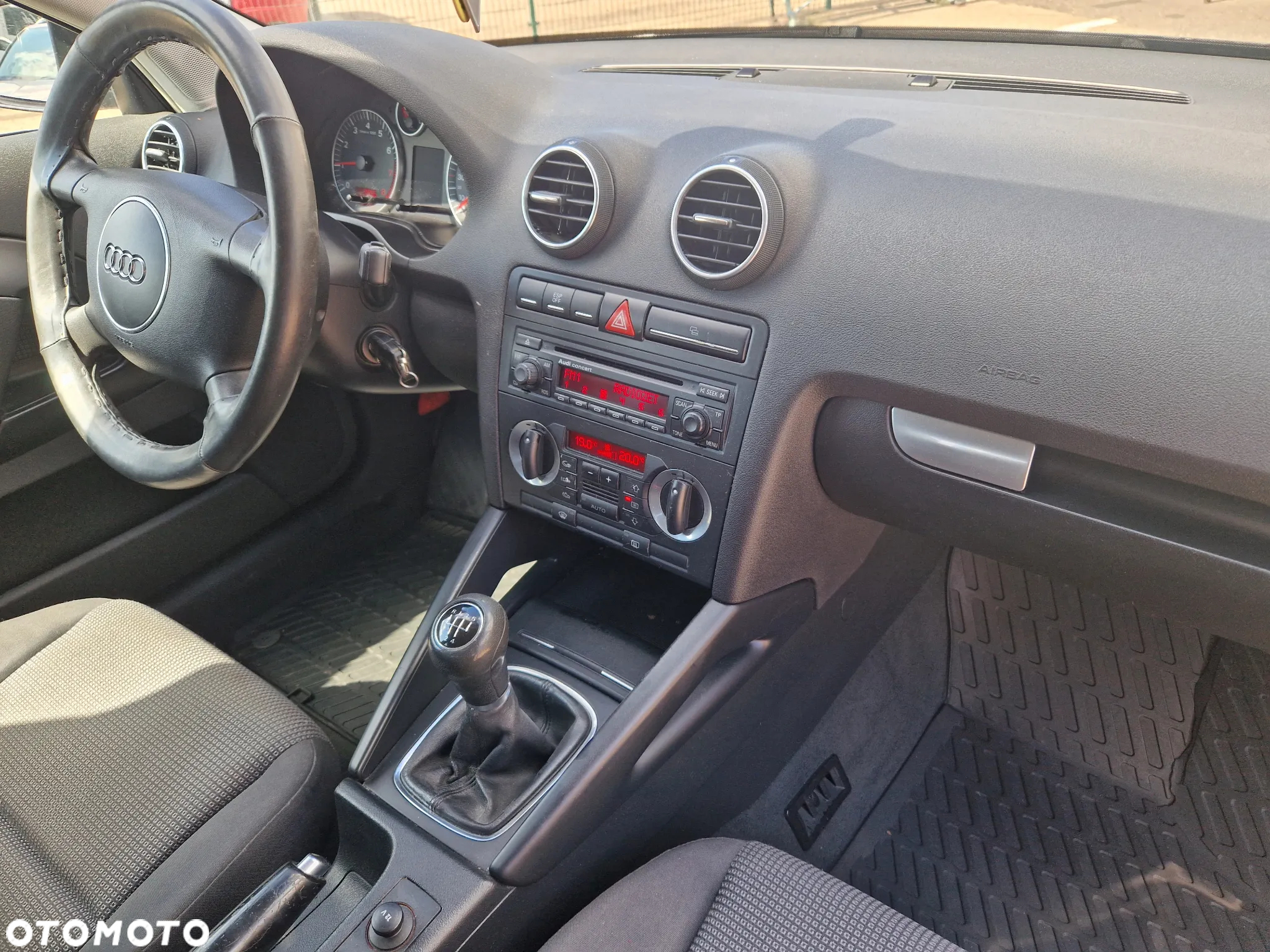 Audi A3 1.6 Attraction - 12