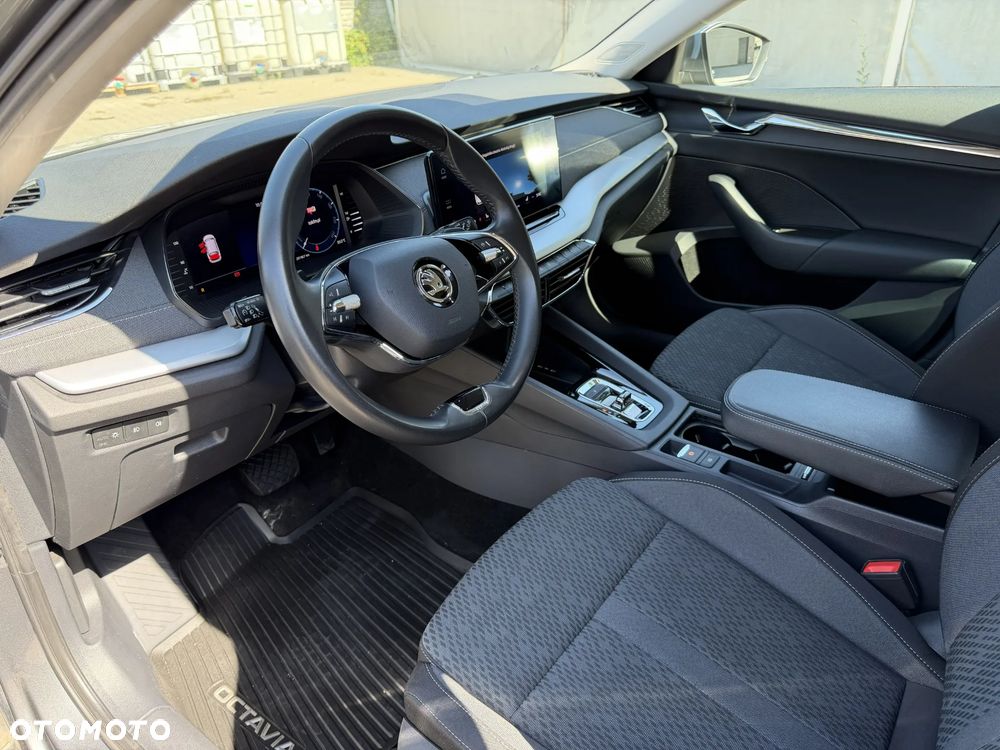 Skoda Octavia 2.0 TDI Style DSG - 11