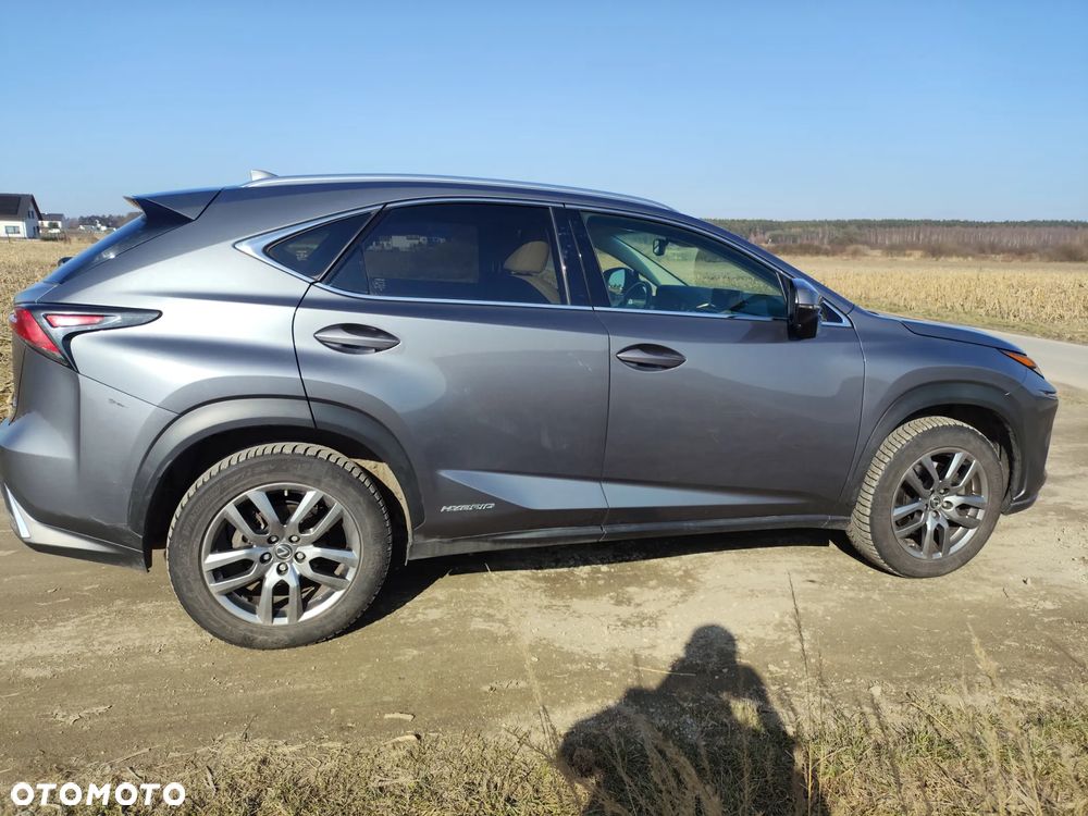 Lexus NX 300h Comfort AWD - 9