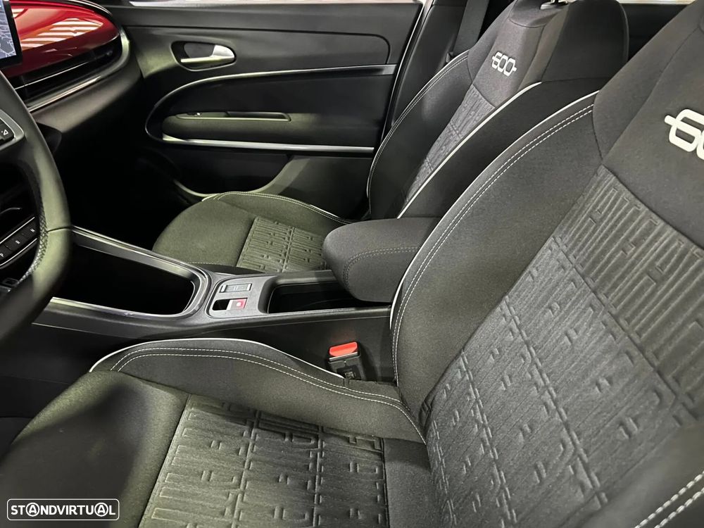 Fiat 600e 54 kWh (RED) - 13