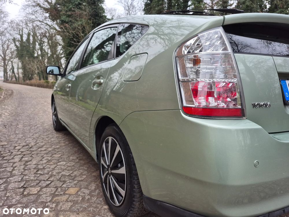 Toyota Prius 1.5 VVT-i Sol - 11