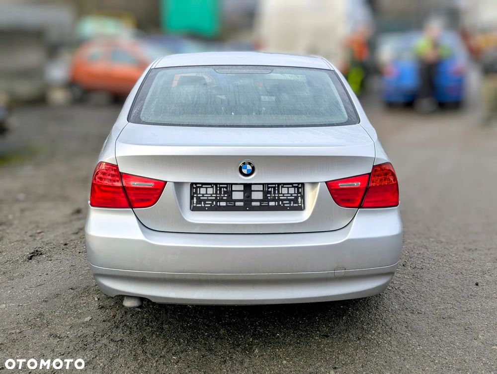 BMW 318D E90 2.0D M47N2 2005 na części - 6