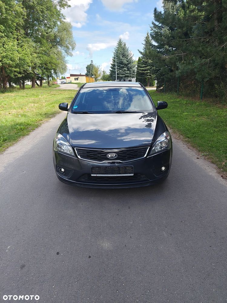 Kia Ceed 1.6 L - 3
