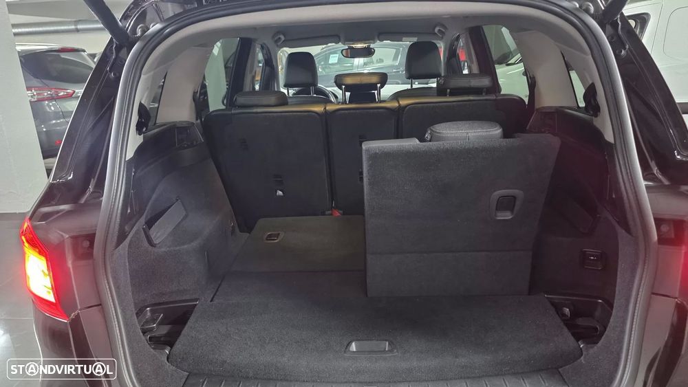 BMW 218 Gran Tourer i 7L Line Sport — fotografia 38