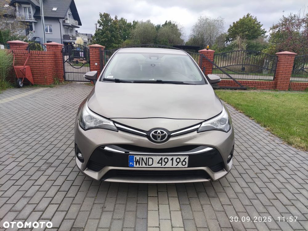 Toyota Avensis 1.6 Active - 3