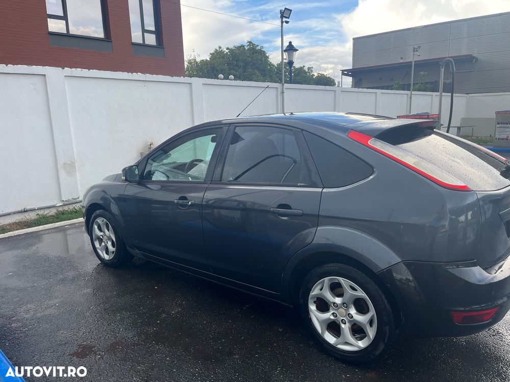 Ford Focus - 1