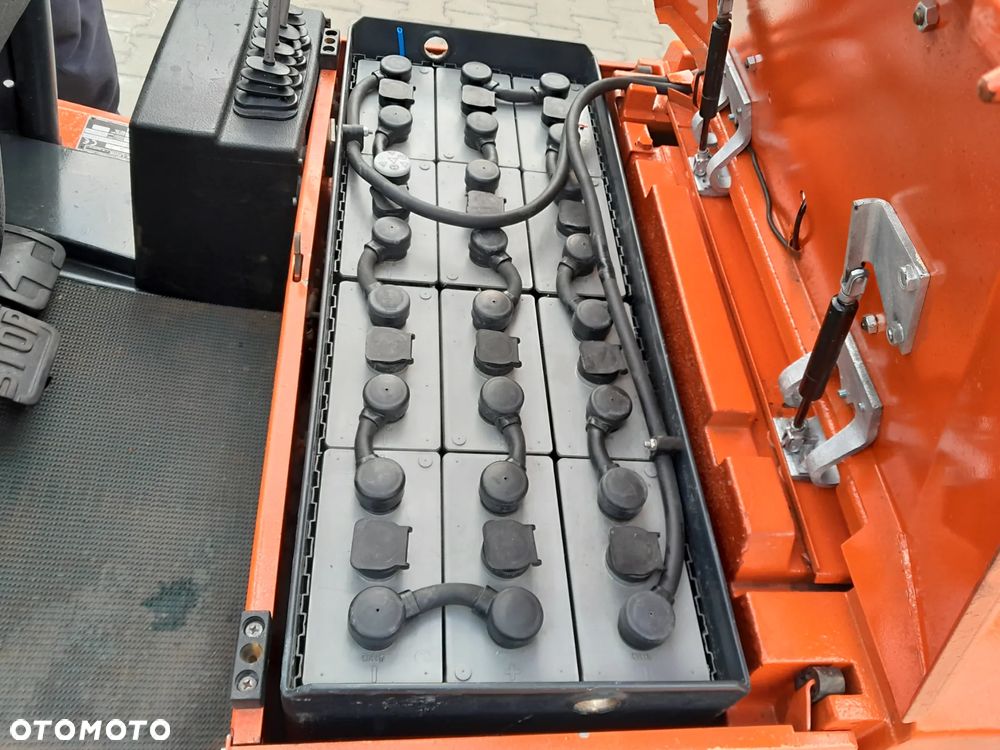 Linde E12-02 - 10