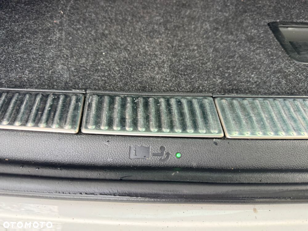 Skoda Superb 2.0 TDI SCR 4x4 Scout DSG - 20