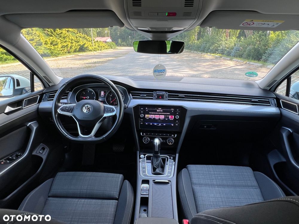 Volkswagen Passat - 14