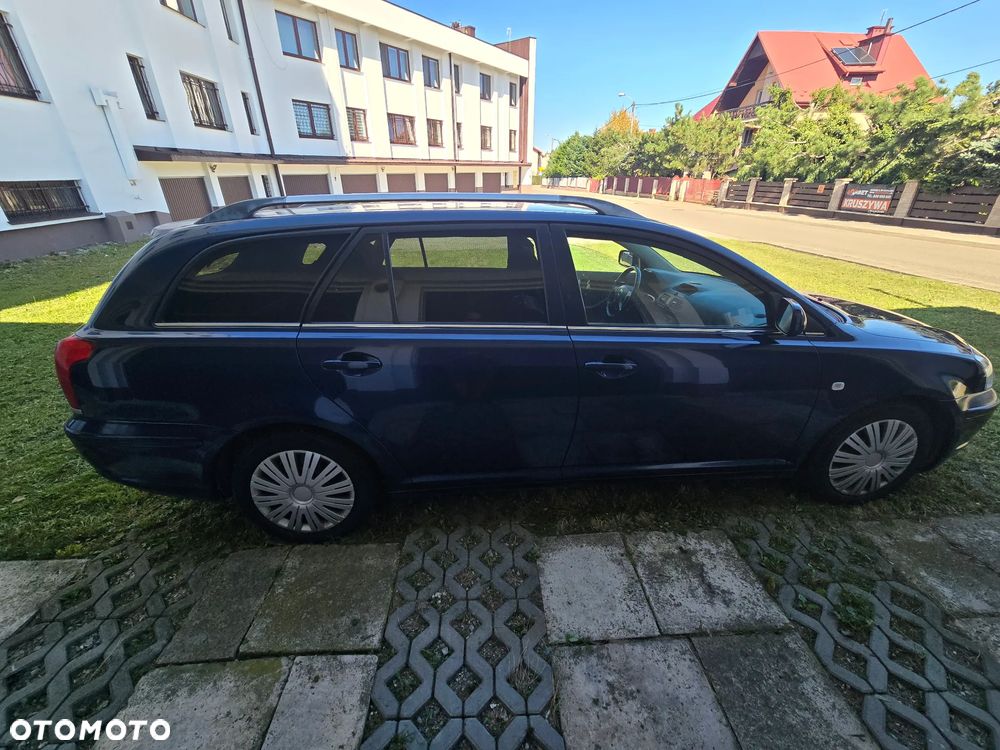 Toyota Avensis - 6