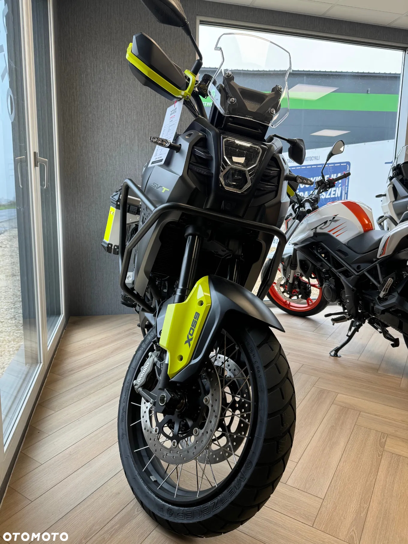 QJMOTOR SVT 650X - 8