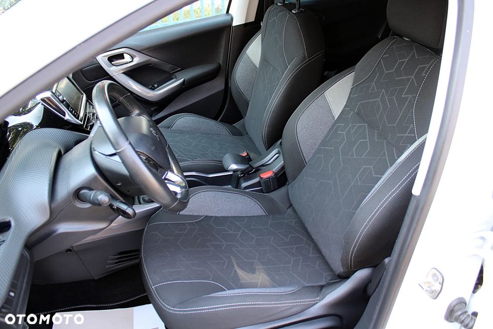 Peugeot 2008 - 19