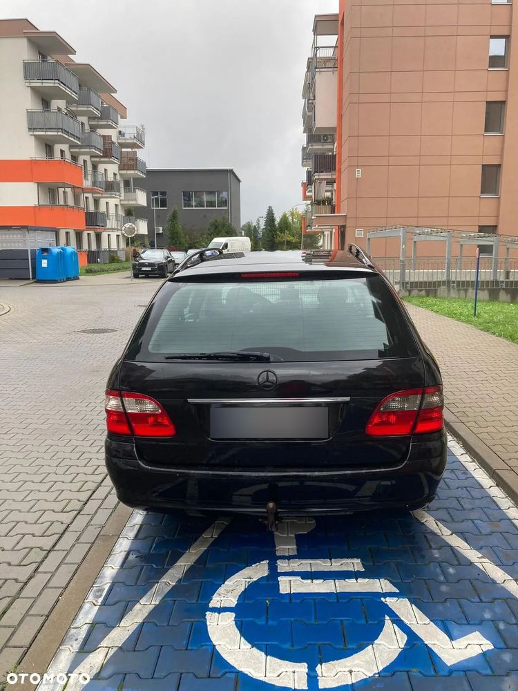 Mercedes-Benz Klasa E 220 CDI T Classic - 6