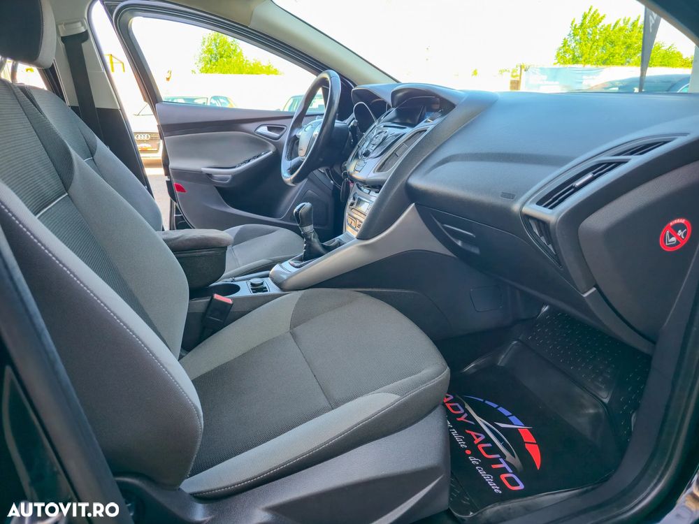 Ford Focus 1.6 Ti-VCT Trend - 14